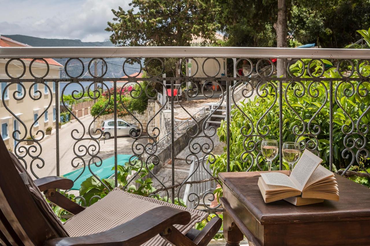Faros Suites (Adults Only) ฟิสคาร์โด ภายนอก รูปภาพ