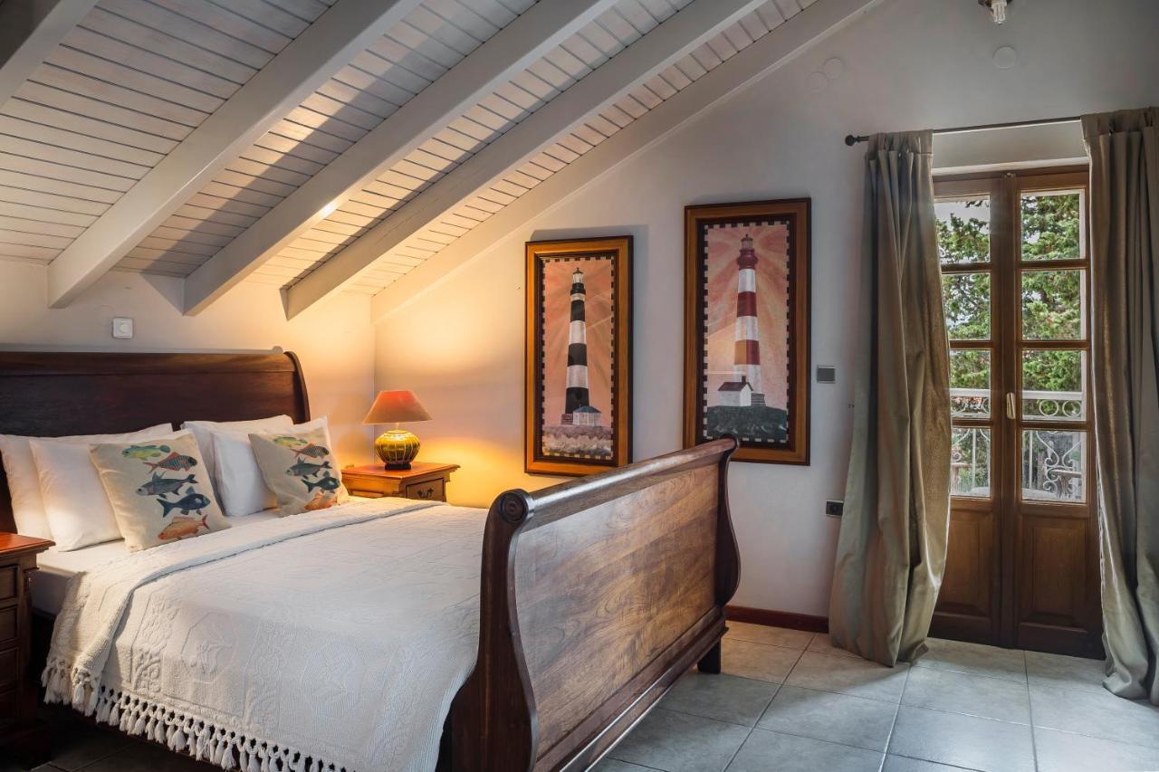 Faros Suites (Adults Only) ฟิสคาร์โด ภายนอก รูปภาพ