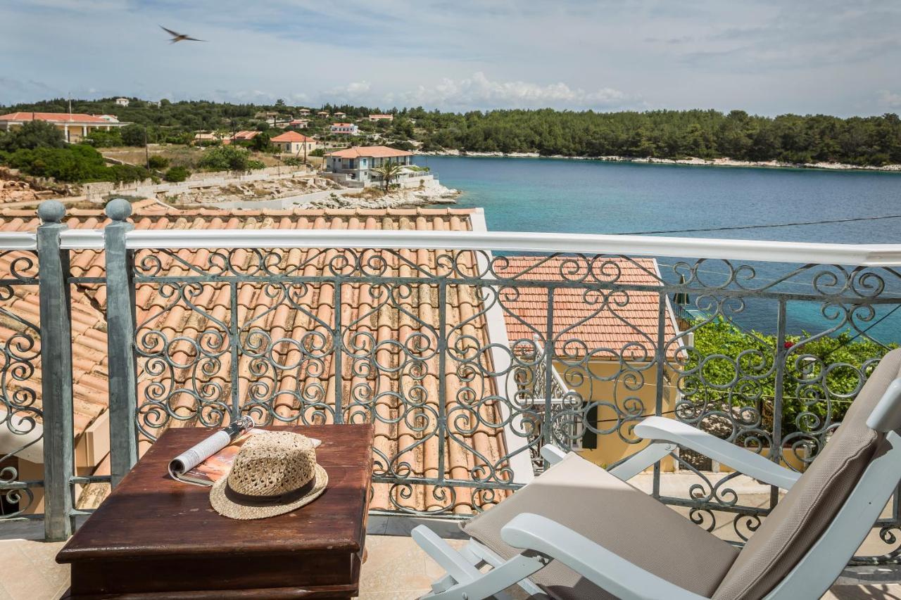 Faros Suites (Adults Only) ฟิสคาร์โด ภายนอก รูปภาพ