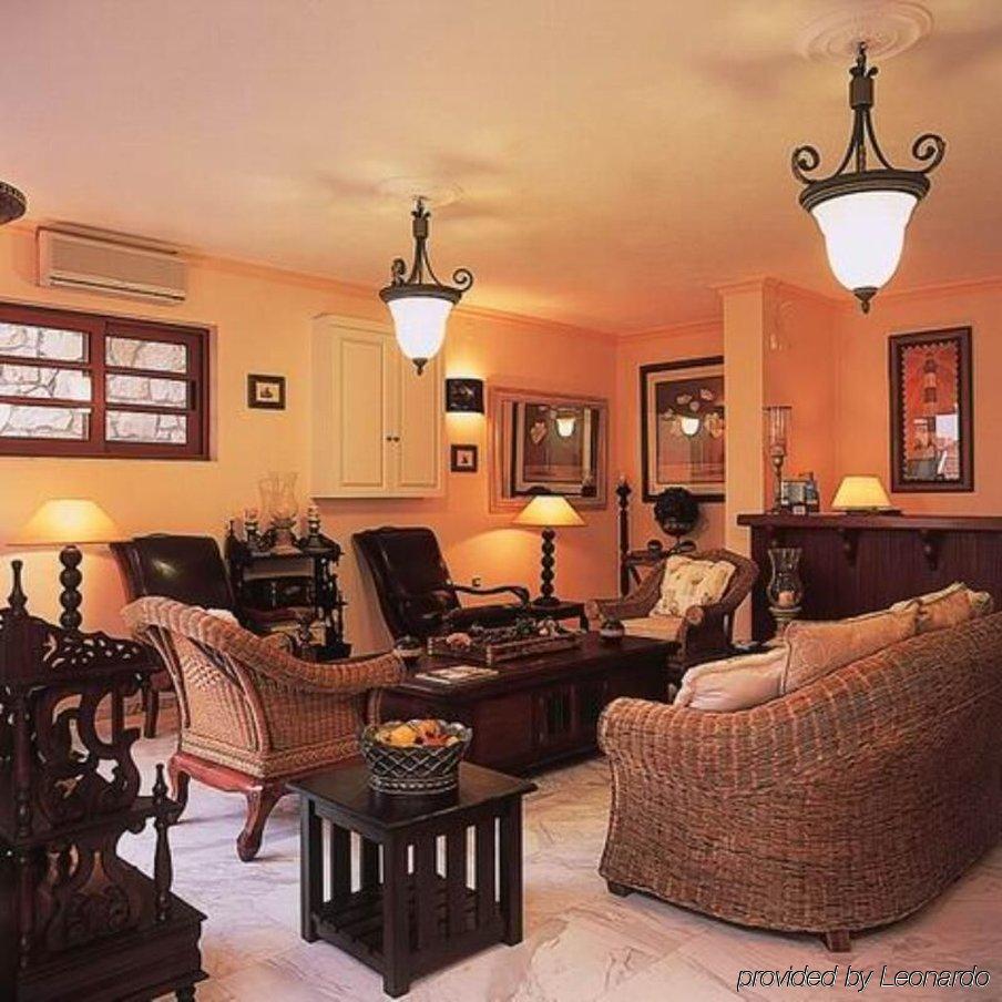 Faros Suites (Adults Only) ฟิสคาร์โด ภายนอก รูปภาพ